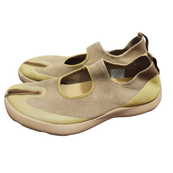 Tabi Split Toe Slip On Shoes Unisex Beige Stretch Comfort US M10 W12 EU 44 - Picture 7 of 12